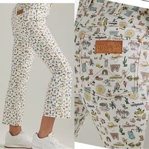 NWT Wrangler high rise kick flare life’s lemons wrock western cactus size 27